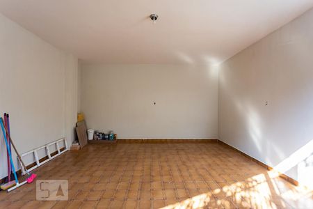 Casa à venda com 210m², 4 quartos e 3 vagas Casa à venda com 210m², 4 quartos e 3 vagasGaragem