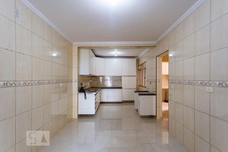 Casa à venda com 210m², 4 quartos e 3 vagas Casa à venda com 210m², 4 quartos e 3 vagasCozinha