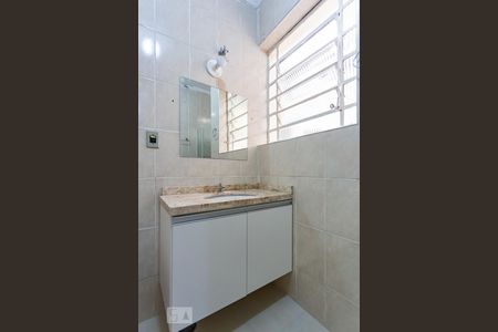 Casa à venda com 210m², 4 quartos e 3 vagas Casa à venda com 210m², 4 quartos e 3 vagasBanheiro da Suíte