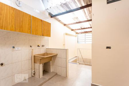 Casa à venda com 210m², 4 quartos e 3 vagas Casa à venda com 210m², 4 quartos e 3 vagasÁrea de Serviço