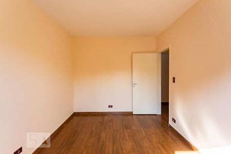 Casa à venda com 210m², 4 quartos e 3 vagas Casa à venda com 210m², 4 quartos e 3 vagasQuarto 2