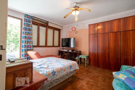 Casa à venda com 250m², 5 quartos e 3 vagas Casa à venda com 250m², 5 quartos e 3 vagasQuarto 2