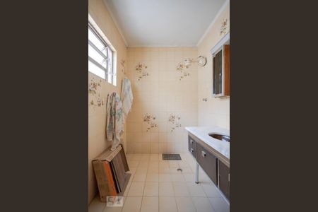 Casa à venda com 250m², 5 quartos e 3 vagas Casa à venda com 250m², 5 quartos e 3 vagasBanheiro da Suíte 2
