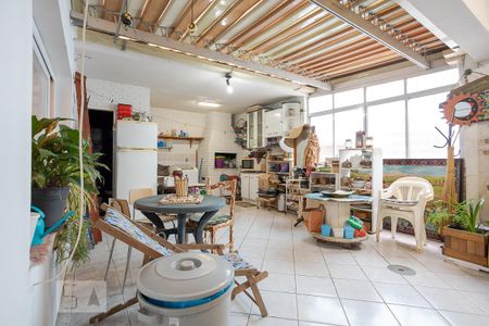 Casa à venda com 250m², 5 quartos e 3 vagas Casa à venda com 250m², 5 quartos e 3 vagasGaragem com Churrasqueira