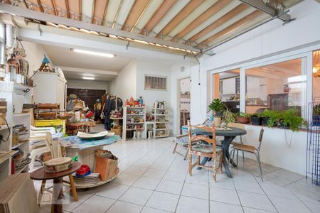 Casa à venda com 250m², 5 quartos e 3 vagas Casa à venda com 250m², 5 quartos e 3 vagasGaragem com Churrasqueira