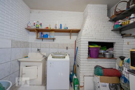 Casa à venda com 250m², 5 quartos e 3 vagas Casa à venda com 250m², 5 quartos e 3 vagasGaragem com Churrasqueira