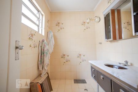Casa à venda com 250m², 5 quartos e 3 vagas Casa à venda com 250m², 5 quartos e 3 vagasBanheiro da Suíte 2