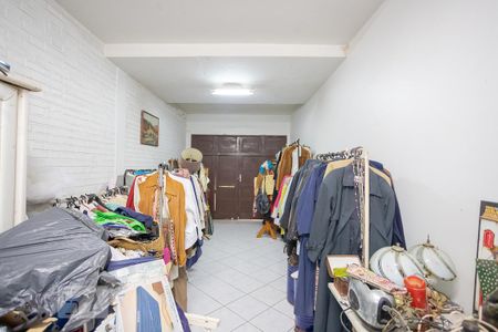 Casa à venda com 250m², 5 quartos e 3 vagas Casa à venda com 250m², 5 quartos e 3 vagasGaragem com Churrasqueira