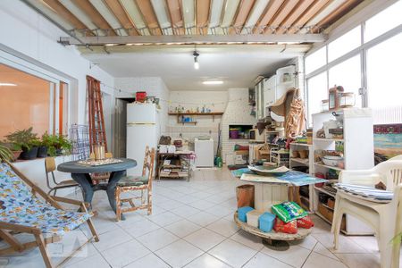 Casa à venda com 250m², 5 quartos e 3 vagas Casa à venda com 250m², 5 quartos e 3 vagasGaragem com Churrasqueira