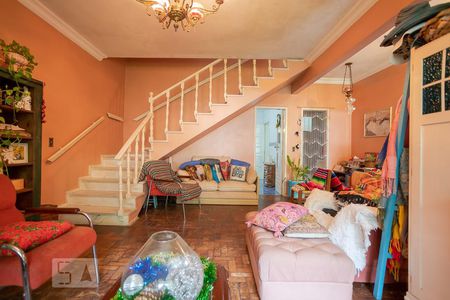 Sala 1 de casa à venda com 5 quartos, 250m² em Santa Maria Goretti, Porto Alegre