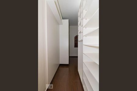 Closet da Suíte de apartamento para alugar com 3 quartos, 100m² em Vila Gustavo, São Paulo