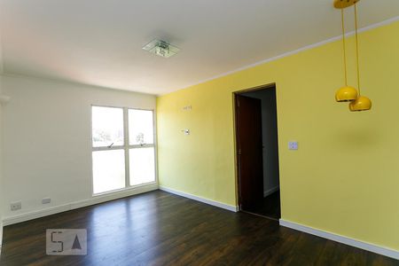 Sala de apartamento à venda com 2 quartos, 63m² em Jardim Taboão, São Paulo