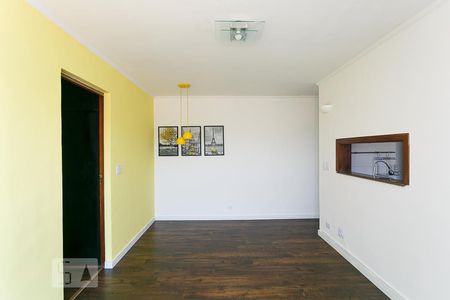 Sala de apartamento para alugar com 2 quartos, 63m² em Jardim Taboão, São Paulo