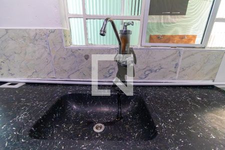 Casa para alugar com 36m², 1 quarto e 1 vaga Casa para alugar com 36m², 1 quarto e 1 vagaCozinha - Torneira