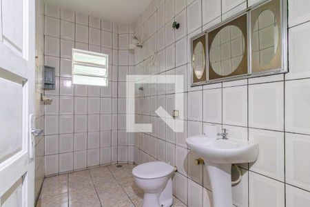 Banheiro de casa para alugar com 1 quarto, 36m² em Vila Danubio Azul, São Paulo