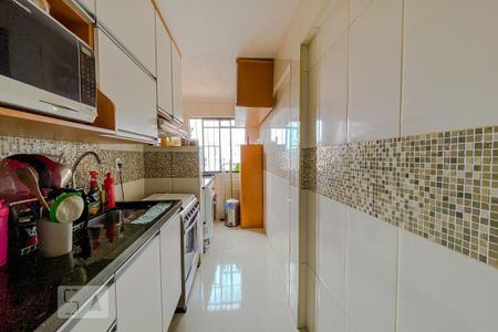 Apartamento à venda com 49m², 2 quartos e 1 vagaCozinha