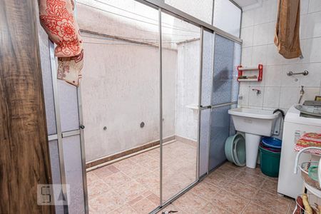 Casa à venda com 185m², 3 quartos e 5 vagas Casa à venda com 185m², 3 quartos e 5 vagasÁrea de Serviço