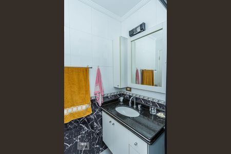 Casa à venda com 185m², 3 quartos e 5 vagas Casa à venda com 185m², 3 quartos e 5 vagasBanheiro