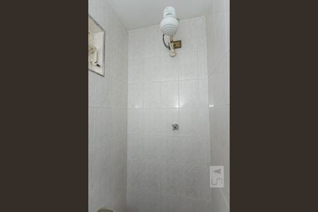 Casa à venda com 185m², 3 quartos e 5 vagas Casa à venda com 185m², 3 quartos e 5 vagasBanheiro de Serviço