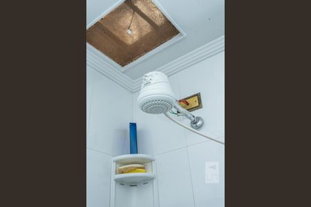 Casa à venda com 185m², 3 quartos e 5 vagas Casa à venda com 185m², 3 quartos e 5 vagasDetalhe banheiro suite