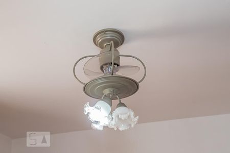 Casa à venda com 185m², 3 quartos e 5 vagas Casa à venda com 185m², 3 quartos e 5 vagasVentilador de teto Quarto 1