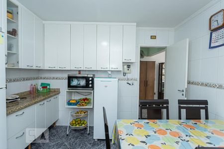 Casa à venda com 185m², 3 quartos e 5 vagas Casa à venda com 185m², 3 quartos e 5 vagasCozinha