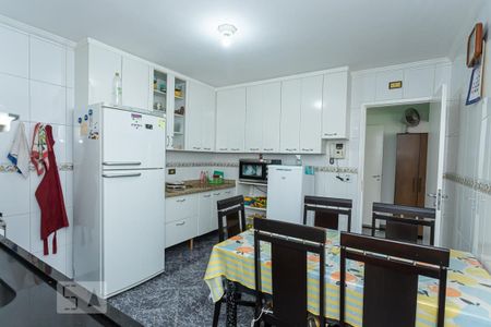 Casa à venda com 185m², 3 quartos e 5 vagas Casa à venda com 185m², 3 quartos e 5 vagasCozinha