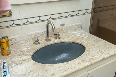 Casa à venda com 185m², 3 quartos e 5 vagas Casa à venda com 185m², 3 quartos e 5 vagasDetalhe banheiro