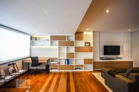Sala de apartamento para alugar com 3 quartos, 183m² em Real Parque, São Paulo