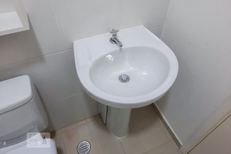 Apartamento para alugar com 43m², 2 quartos e 1 vaga Apartamento para alugar com 43m², 2 quartos e 1 vagaBanheiro