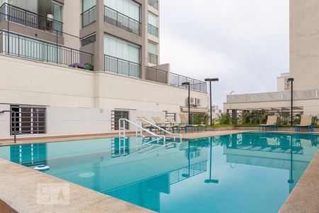 Apartamento para alugar com 37m², 1 quarto e 1 vaga Apartamento para alugar com 37m², 1 quarto e 1 vagaÁrea comum - Piscina