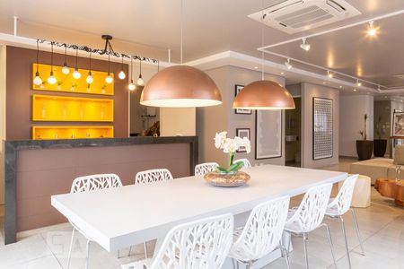 Apartamento para alugar com 37m², 1 quarto e 1 vaga Apartamento para alugar com 37m², 1 quarto e 1 vagaÁrea comum - Salão de festas