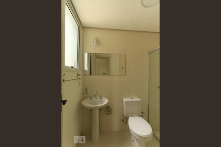 Apartamento para alugar com 93m², 3 quartos e 2 vagas Apartamento para alugar com 93m², 3 quartos e 2 vagasBanheiro da suíte