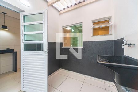 Apartamento para alugar com 56m², 2 quartos e 1 vagaÁrea de Serviço