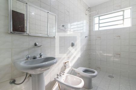 Casa para alugar com 204m², 3 quartos e 4 vagasBanheiro da Suite