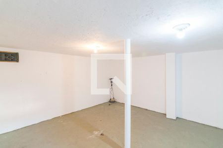 Casa para alugar com 204m², 3 quartos e 4 vagasPorão Edícula