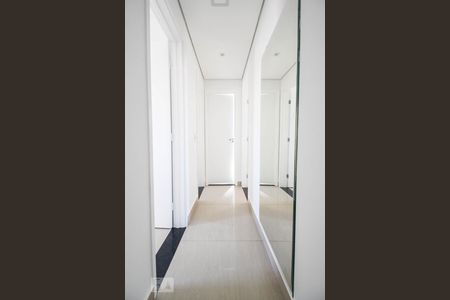 Corredor de apartamento para alugar com 3 quartos, 66m² em Vila Santa Maria, São Paulo