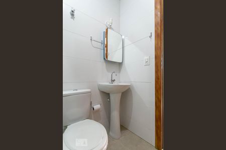 Casa para alugar com 130m², 3 quartos e 2 vagasBanheiro Social