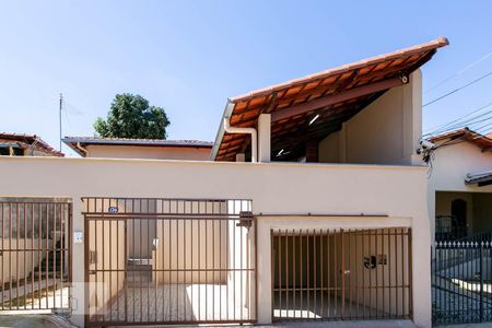 Casa para alugar com 130m², 3 quartos e 2 vagasFachada