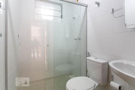Casa para alugar com 130m², 3 quartos e 2 vagasBanheiro Social