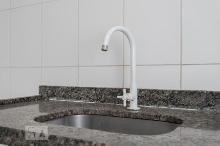 Cozinha de apartamento à venda com 2 quartos, 48m² em Jardim Itu, Porto Alegre