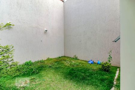 Casa à venda com 316m², 3 quartos e 6 vagasQuintal