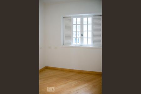 Casa à venda com 395m², 4 quartos e 8 vagas Casa à venda com 395m², 4 quartos e 8 vagasQuarto 2