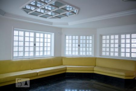 Casa à venda com 395m², 4 quartos e 8 vagas Casa à venda com 395m², 4 quartos e 8 vagasSalão de Festas