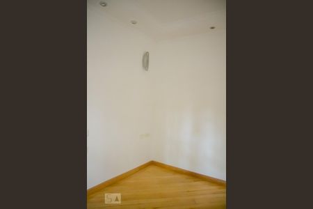 Casa à venda com 395m², 4 quartos e 8 vagas Casa à venda com 395m², 4 quartos e 8 vagasQuarto 4