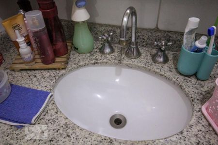 Casa à venda com 400m², 5 quartos e 4 vagas Casa à venda com 400m², 5 quartos e 4 vagasBanheiro Suíte 1