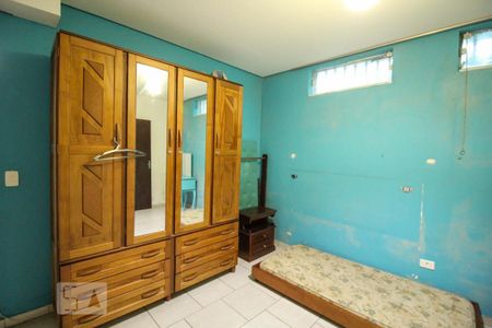 Casa à venda com 400m², 5 quartos e 4 vagas Casa à venda com 400m², 5 quartos e 4 vagasQuarto 4