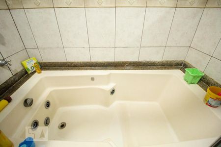 Casa à venda com 400m², 5 quartos e 4 vagas Casa à venda com 400m², 5 quartos e 4 vagasBanheiro Suíte 3