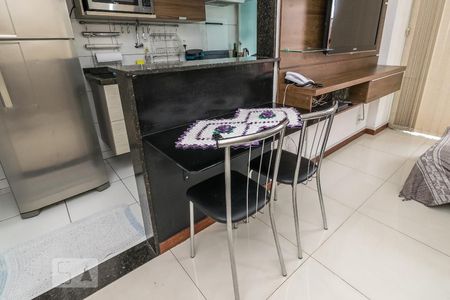 Sala - Cadeiras de apartamento à venda com 2 quartos, 56m² em Penha, Rio de Janeiro