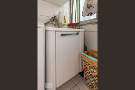 Apartamento à venda com 56m², 2 quartos e 1 vagaÁrea de Serviço - Armário